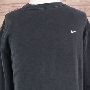 VINTAGE NIKE SILVER BAR TAG 00s Y2K FADE BLACK CREW NECK SWEATSHIRT SZ L